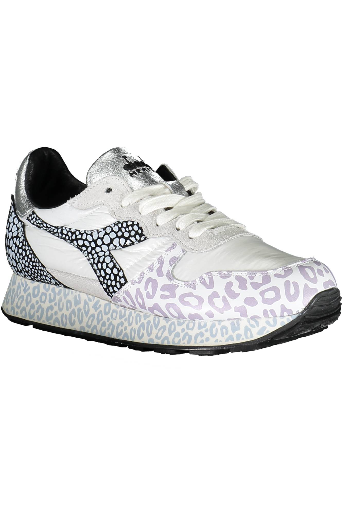 DIADORA