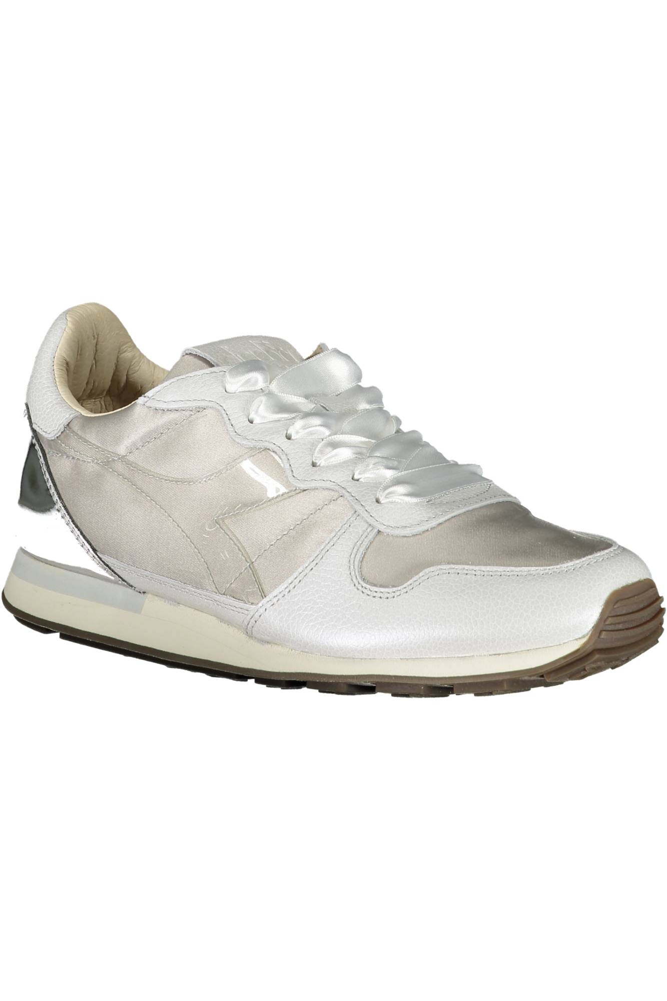 DIADORA
